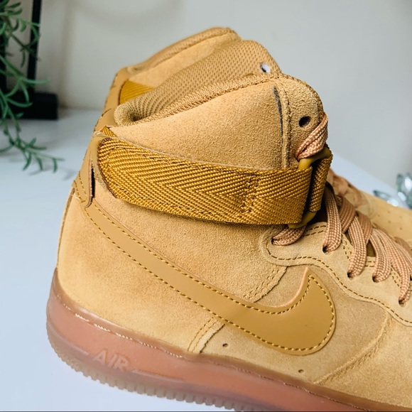 Nike Air Force 1 High LV8 3 - Picture 6 of 10